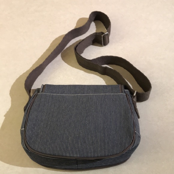 Thirty-One Free To Be Crossbody NWOT! - Picture 2 of 11